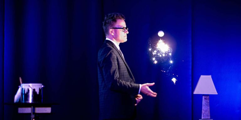 Magic Saloon performance