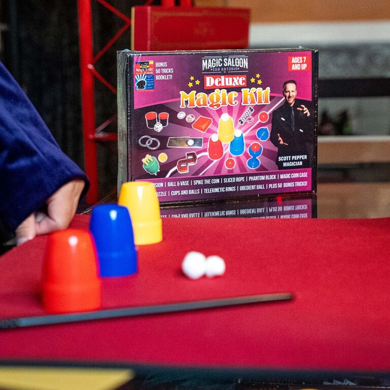 Magic Saloon magic kit