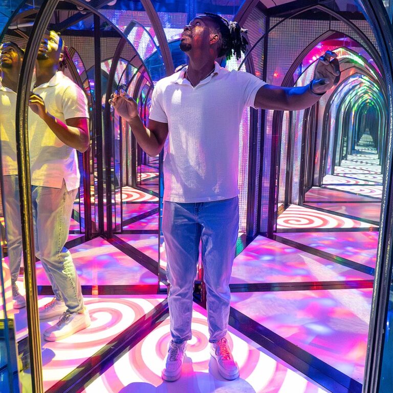 guest at mirror maze